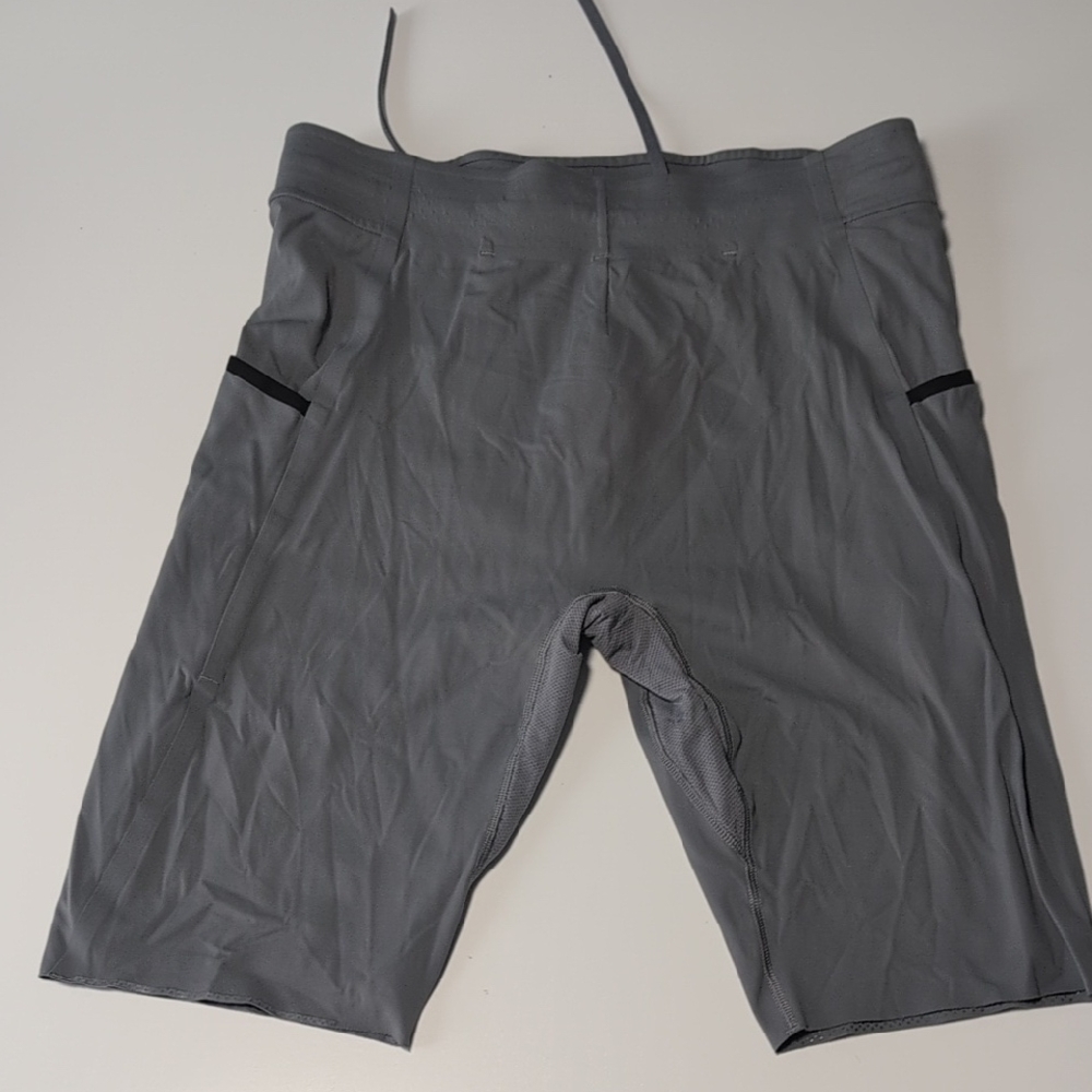 Lululemon Gray  Short Tights Size Medium
